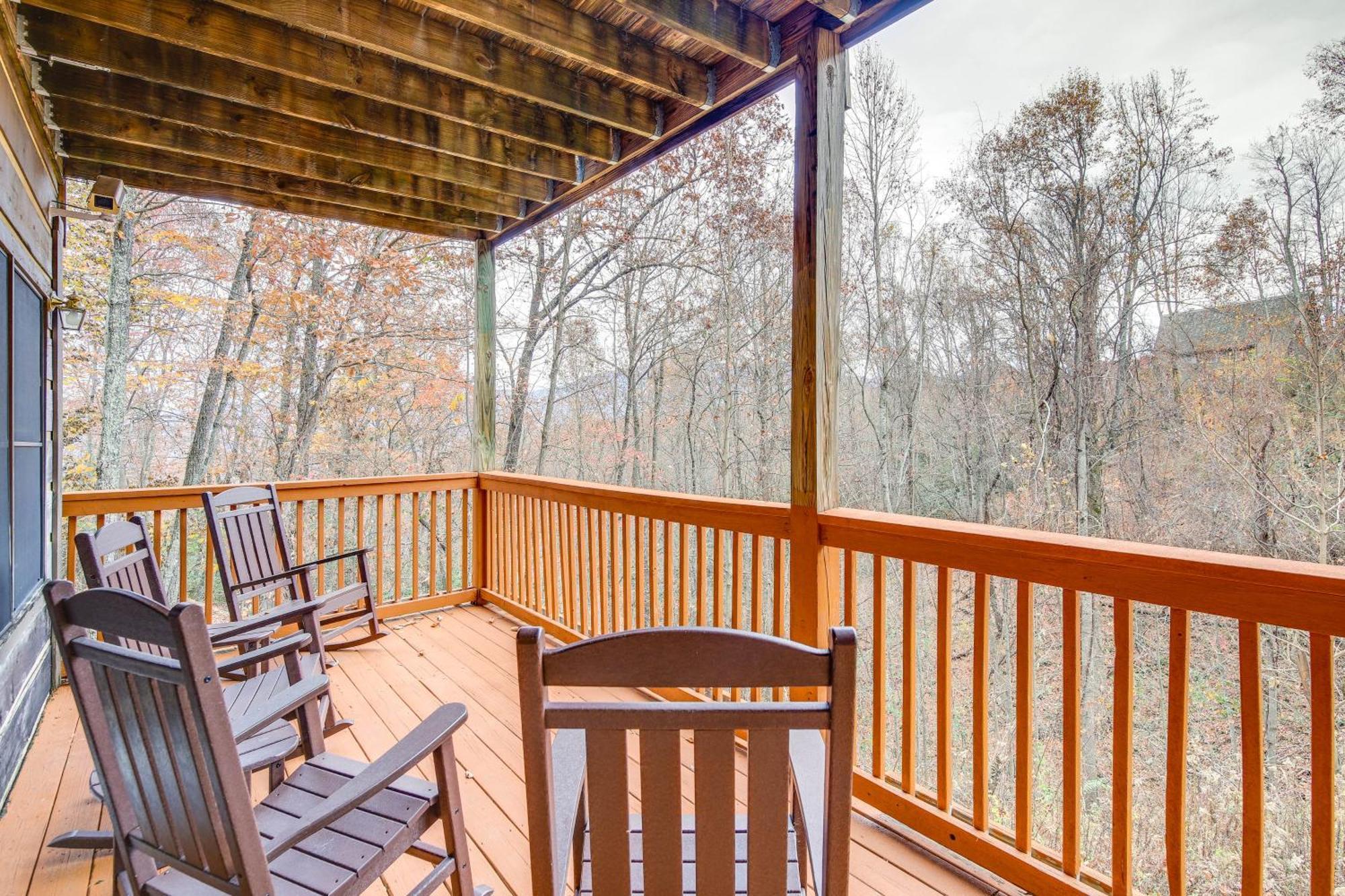 הוילה Pet-Friendly Gatlinburg Retreat With Hot Tub! מראה חיצוני תמונה
