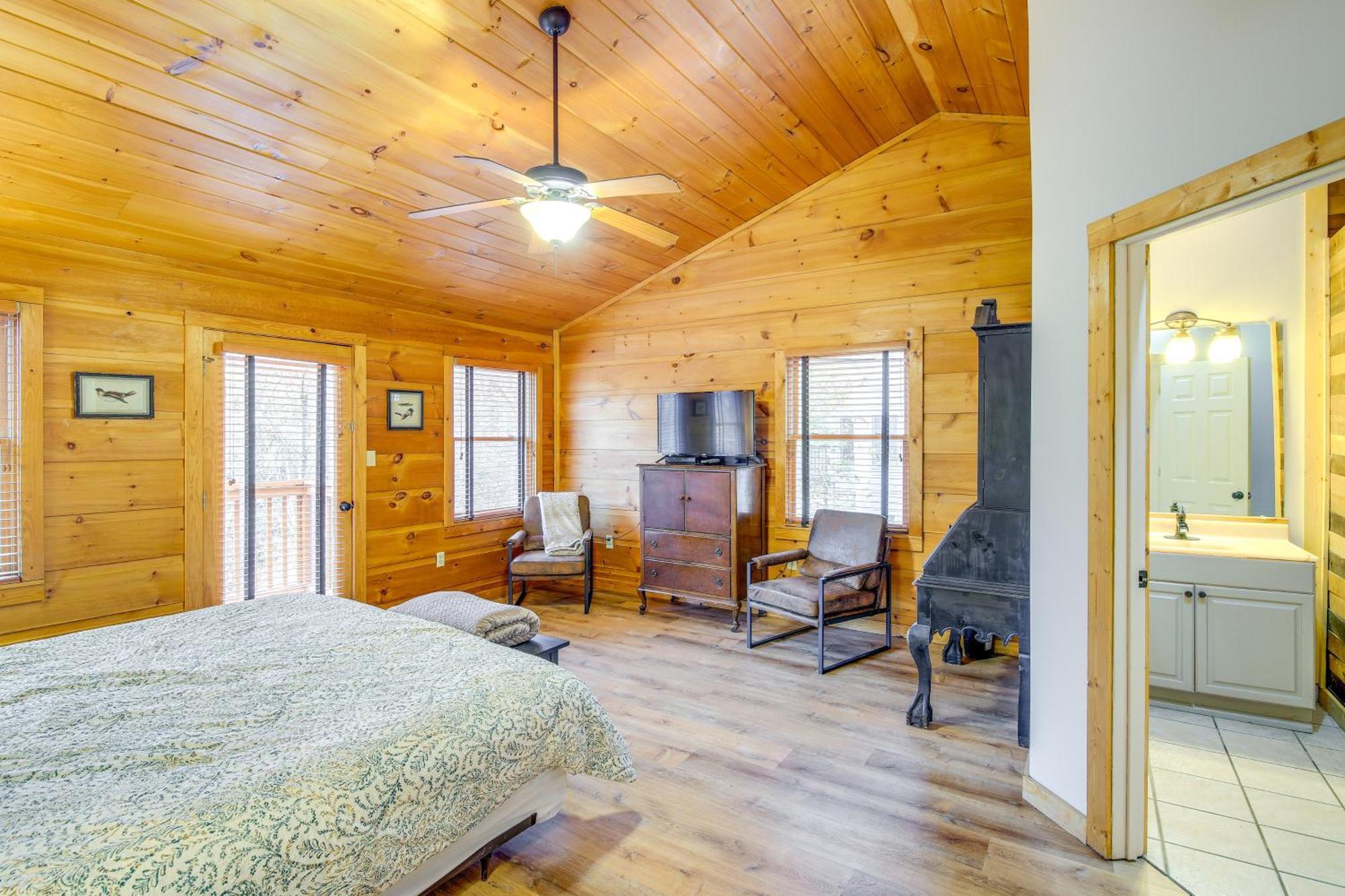 הוילה Pet-Friendly Gatlinburg Retreat With Hot Tub! מראה חיצוני תמונה