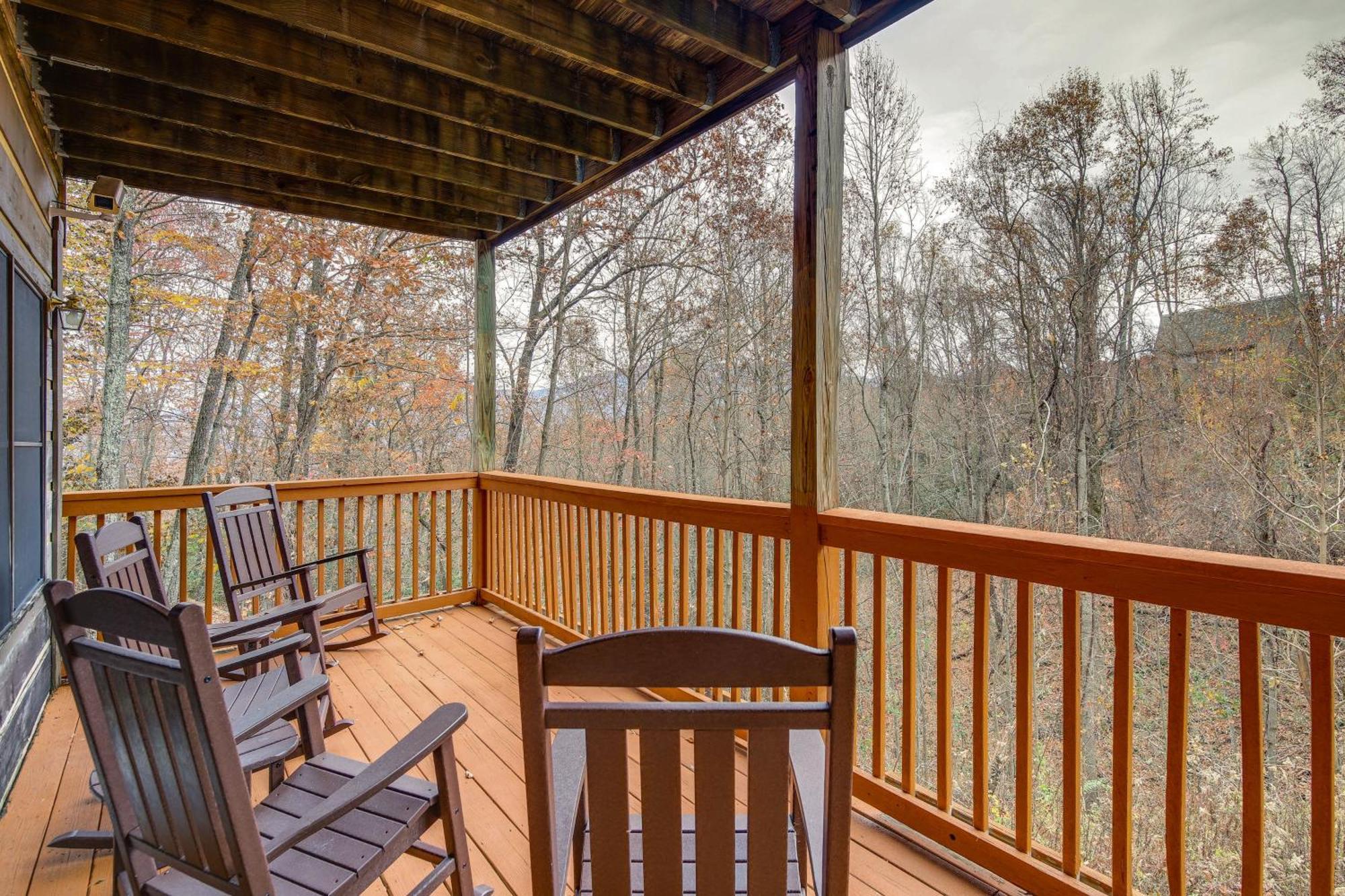 הוילה Pet-Friendly Gatlinburg Retreat With Hot Tub! מראה חיצוני תמונה