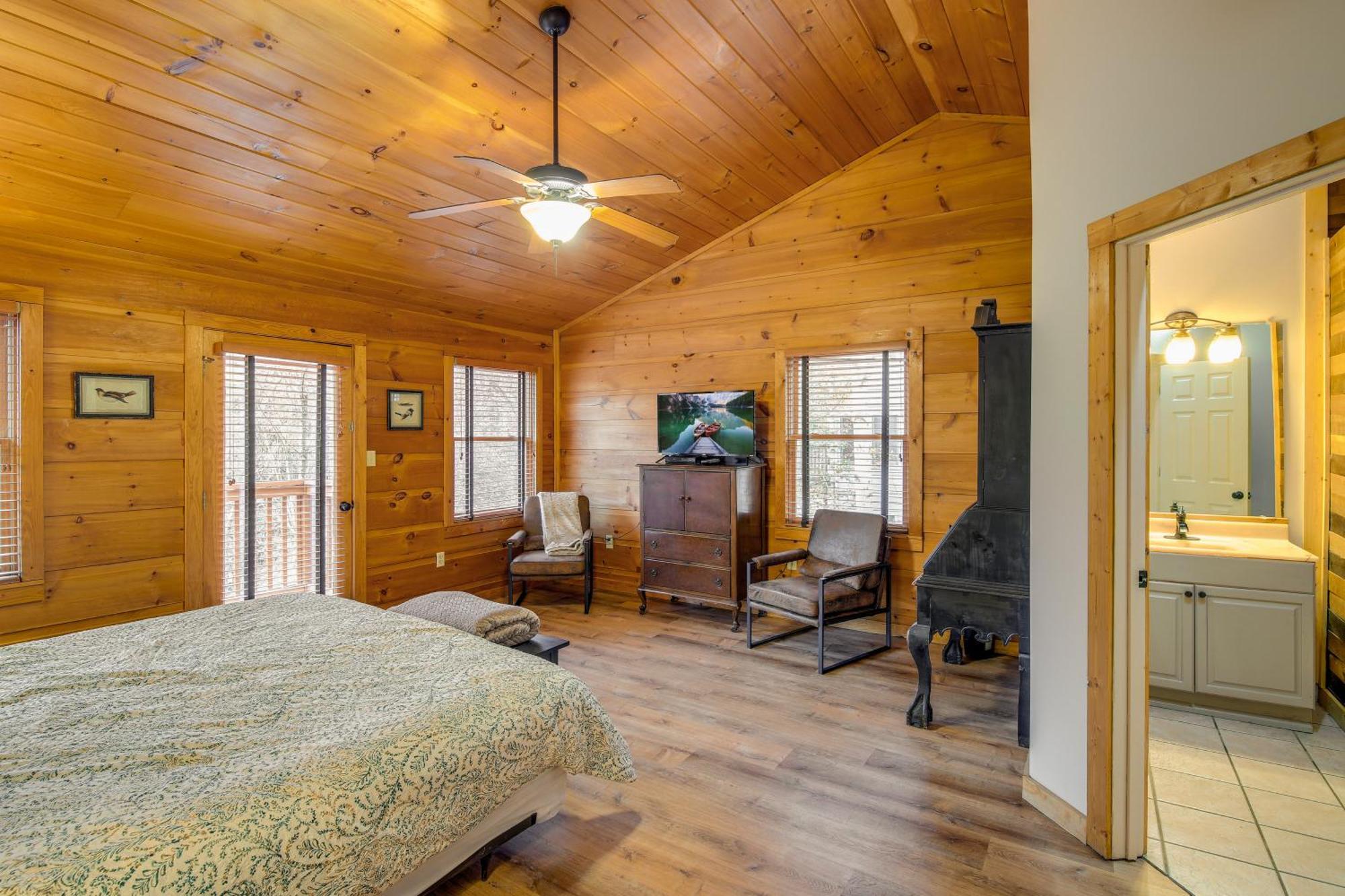 הוילה Pet-Friendly Gatlinburg Retreat With Hot Tub! מראה חיצוני תמונה
