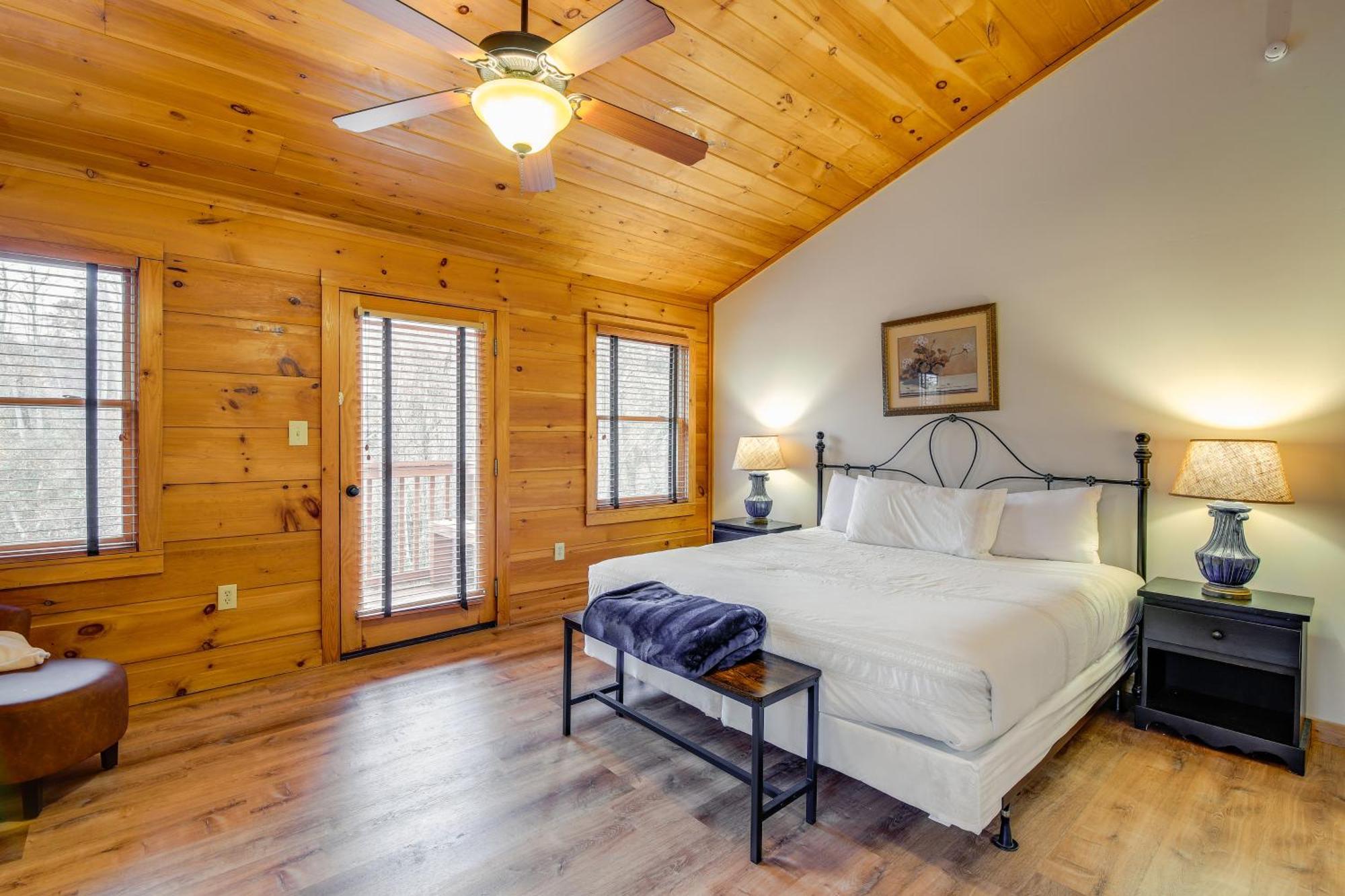 הוילה Pet-Friendly Gatlinburg Retreat With Hot Tub! מראה חיצוני תמונה