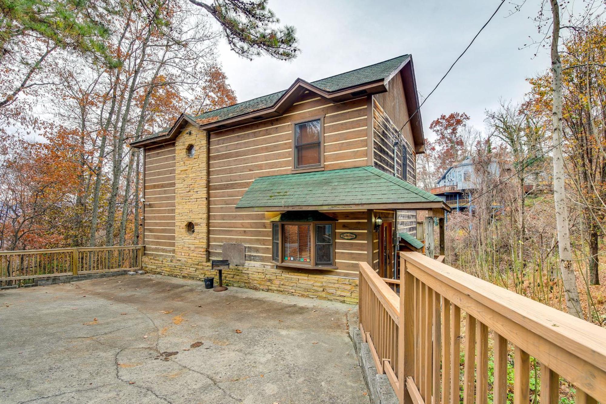 הוילה Pet-Friendly Gatlinburg Retreat With Hot Tub! מראה חיצוני תמונה