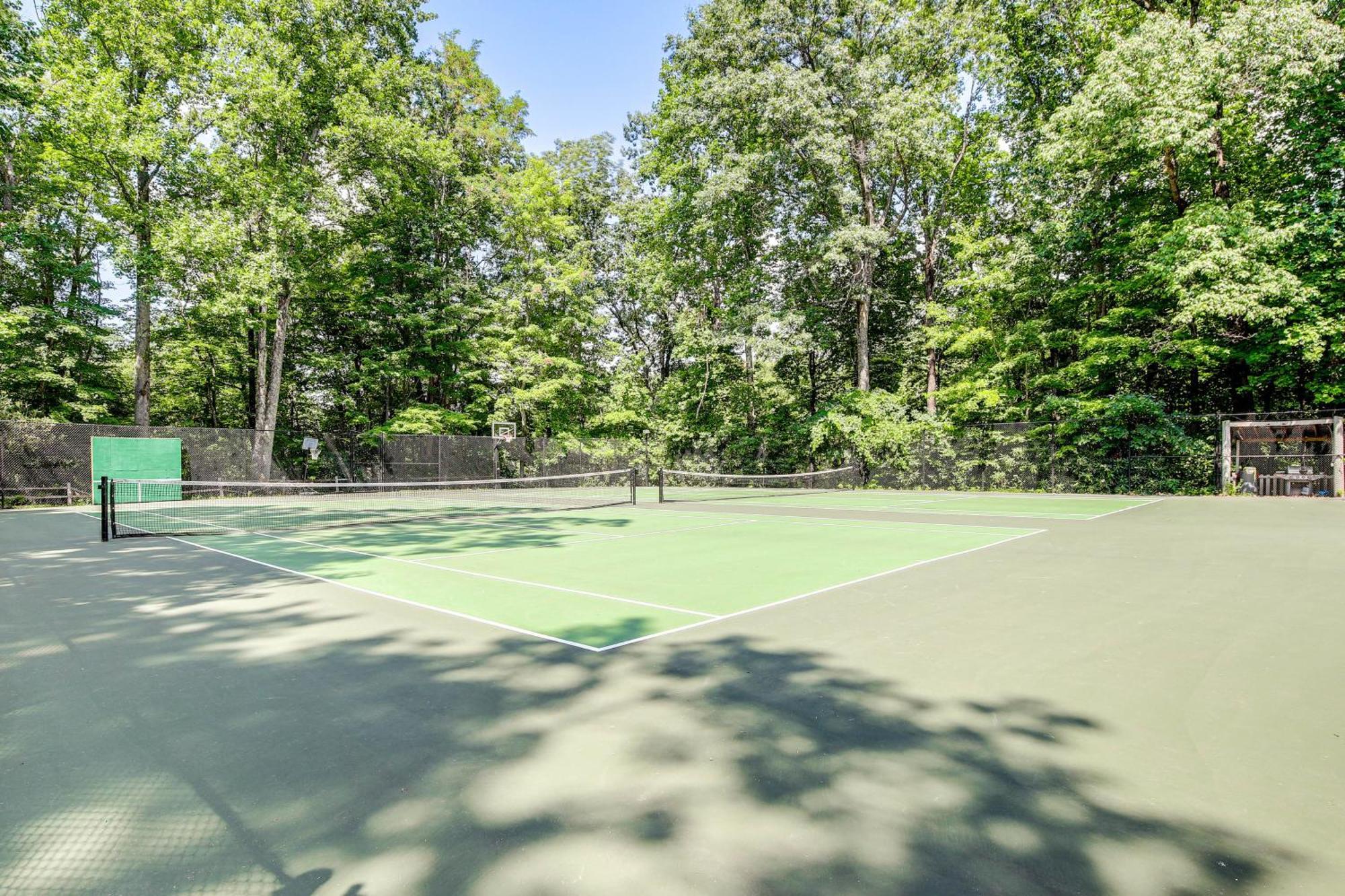 הוילה Pet-Friendly Gatlinburg Retreat With Hot Tub! מראה חיצוני תמונה