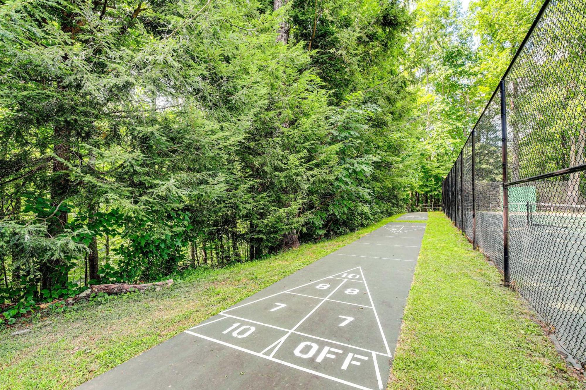 הוילה Pet-Friendly Gatlinburg Retreat With Hot Tub! מראה חיצוני תמונה